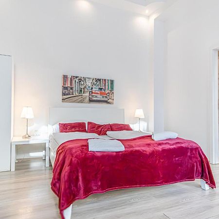 Sleek Studio Apt - Suitable For Longstays Вена Экстерьер фото